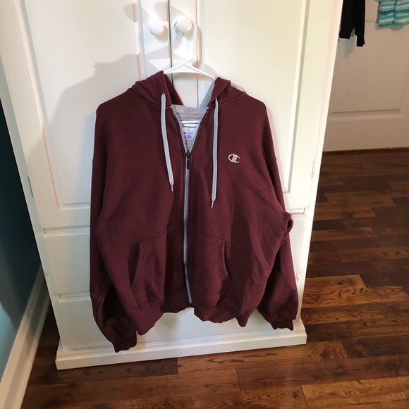 Champion Jackets & Blazers - Unisex Maroon Champion hoodie size large